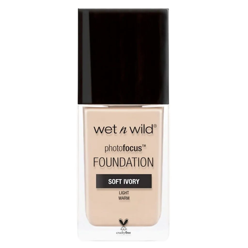 wet n wild Photo Focus Matte Foundation Soft Ivory
