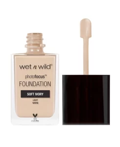 wet n wild Photo Focus Matte Foundation Soft Ivory (2)